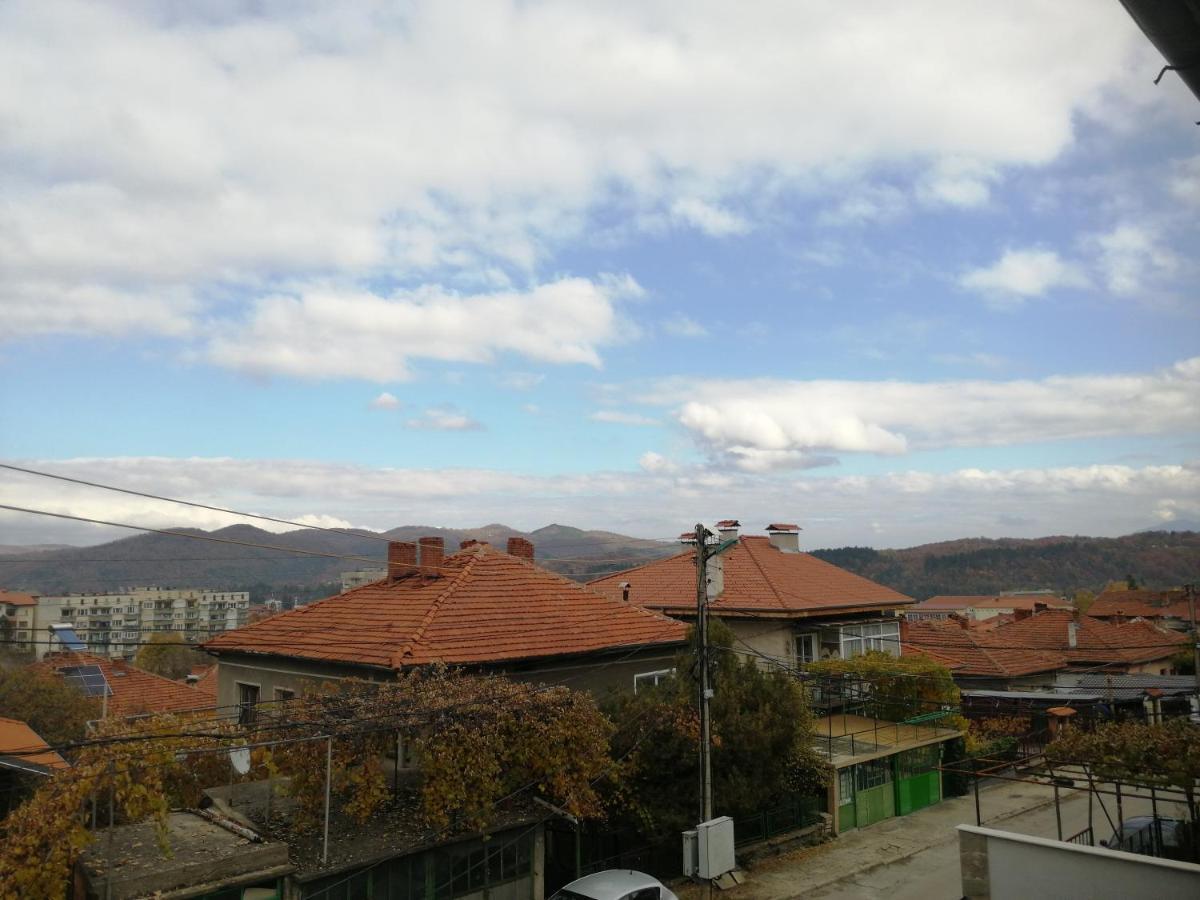 Дом Тодор И Тота Мутевски Troyan  Exterior foto