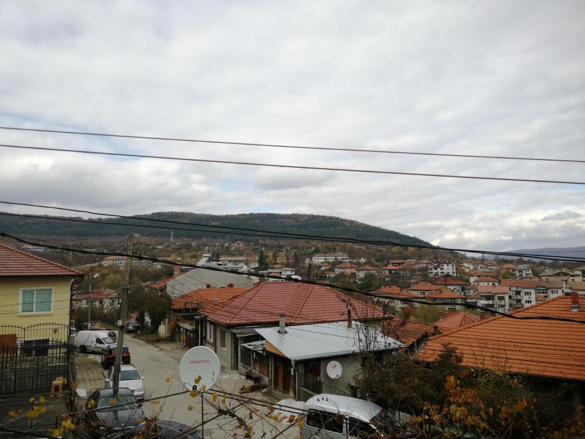 Дом Тодор И Тота Мутевски Troyan  Exterior foto