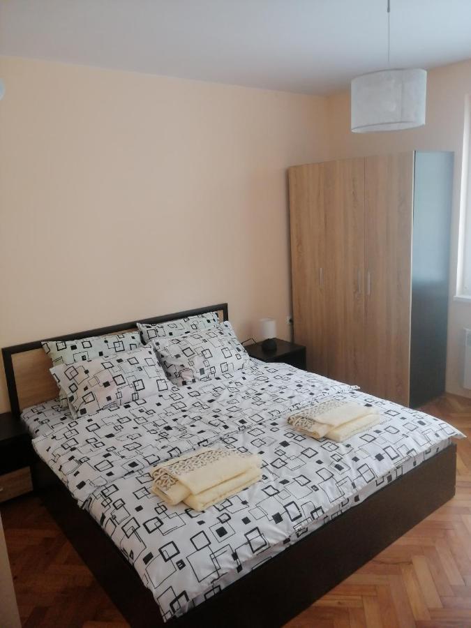 Дом Тодор И Тота Мутевски Troyan  Exterior foto