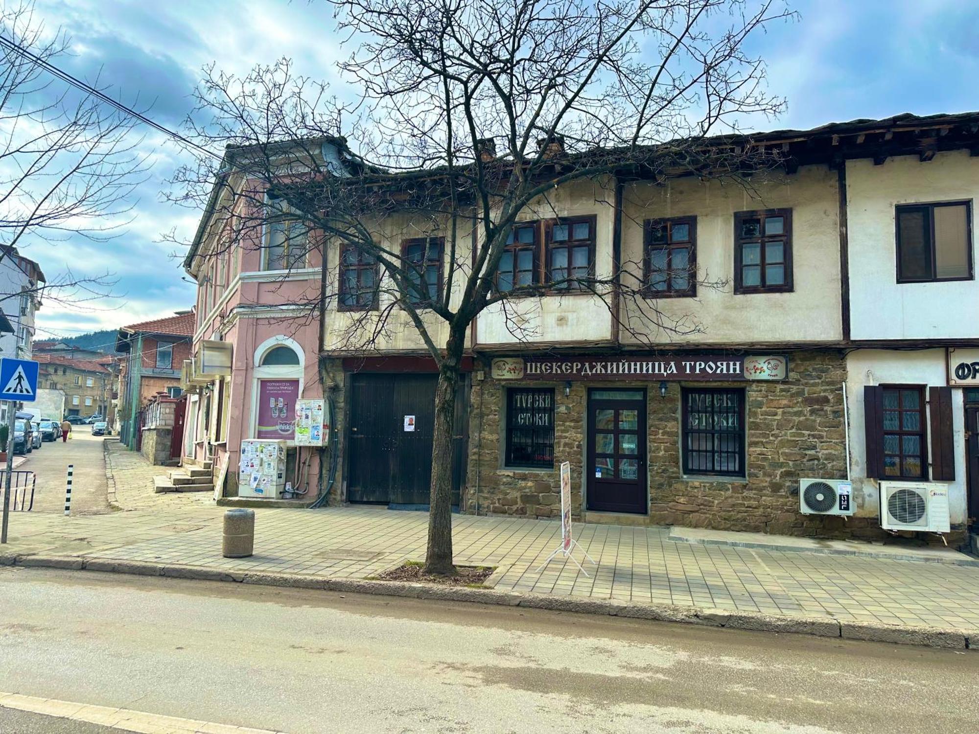 Дом Тодор И Тота Мутевски Troyan  Exterior foto