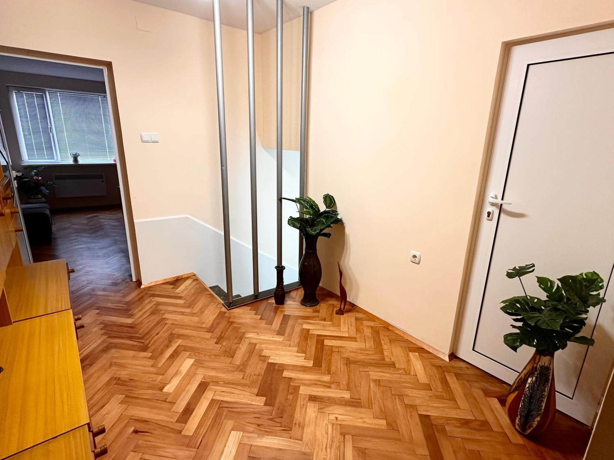 Дом Тодор И Тота Мутевски Troyan  Exterior foto
